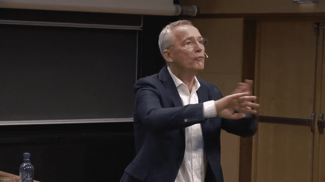 Gullstandard: Dei nye arbeidande pensjonistane er den største auken i yrkesdeltakinga som har hendt i Norge. Det er ein slags gullstandard for samfunnsøkonomien inn i politikken, ifølgje Jens Stoltenberg. (Video: Finansdepartementet) Gullstandard: Dei nye arbeidande pensjonistane er den største auken i yrkesdeltakinga som har hendt i Norge. Det er ein slags gullstandard for samfunnsøkonomien inn i politikken, ifølgje Jens Stoltenberg. (Video: Finansdepartementet)